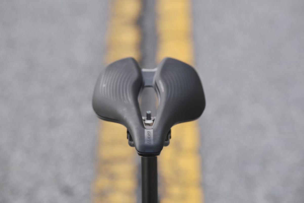 Sadul GIANT Fleet SL must 6 -