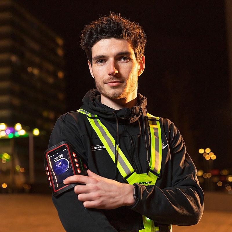 Telefonihoidja käe ümber TUNTURI LED Telephone Sport Armband, punane 5 -